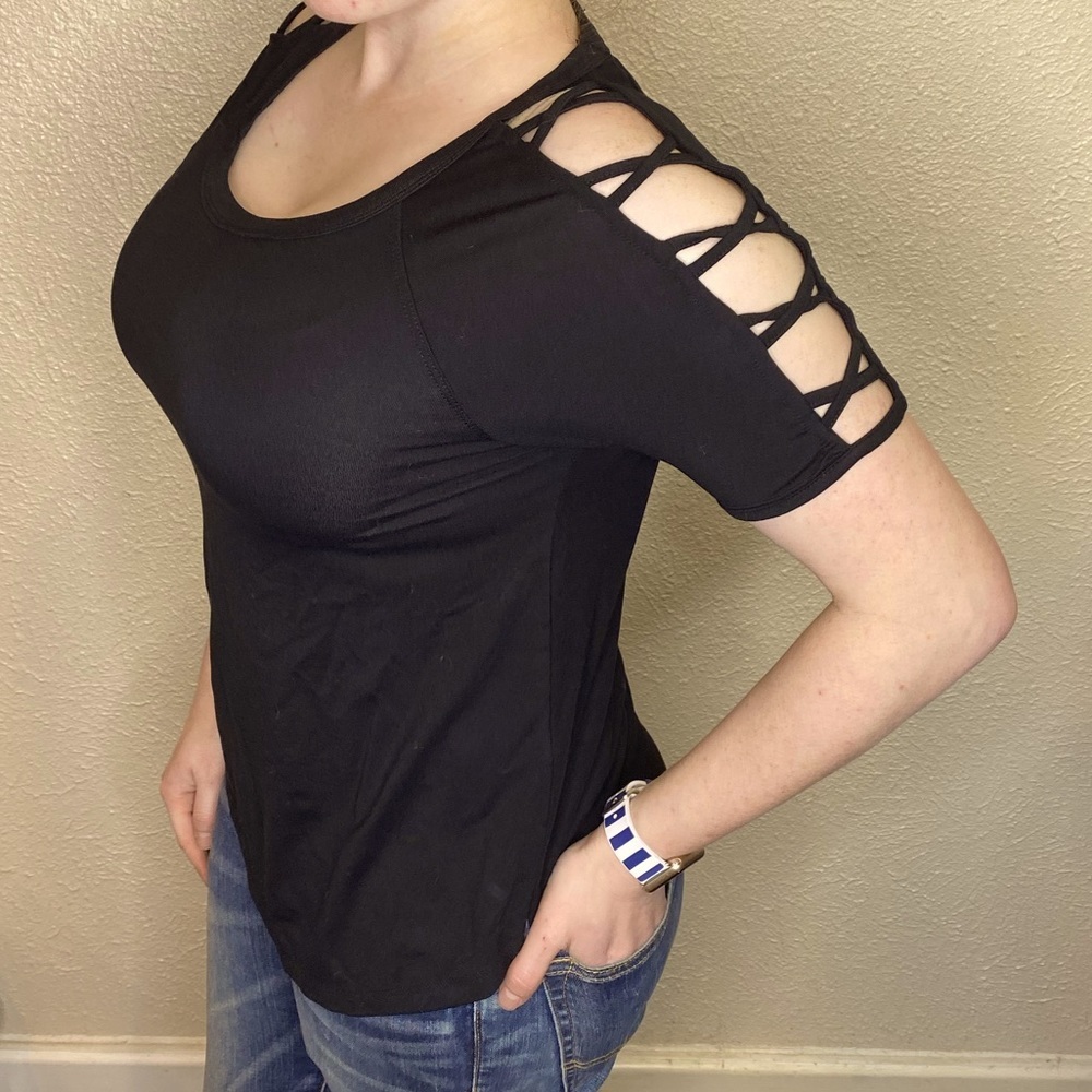 4/$100 August Silk Criss Cross Cold Shoulder Top NWT